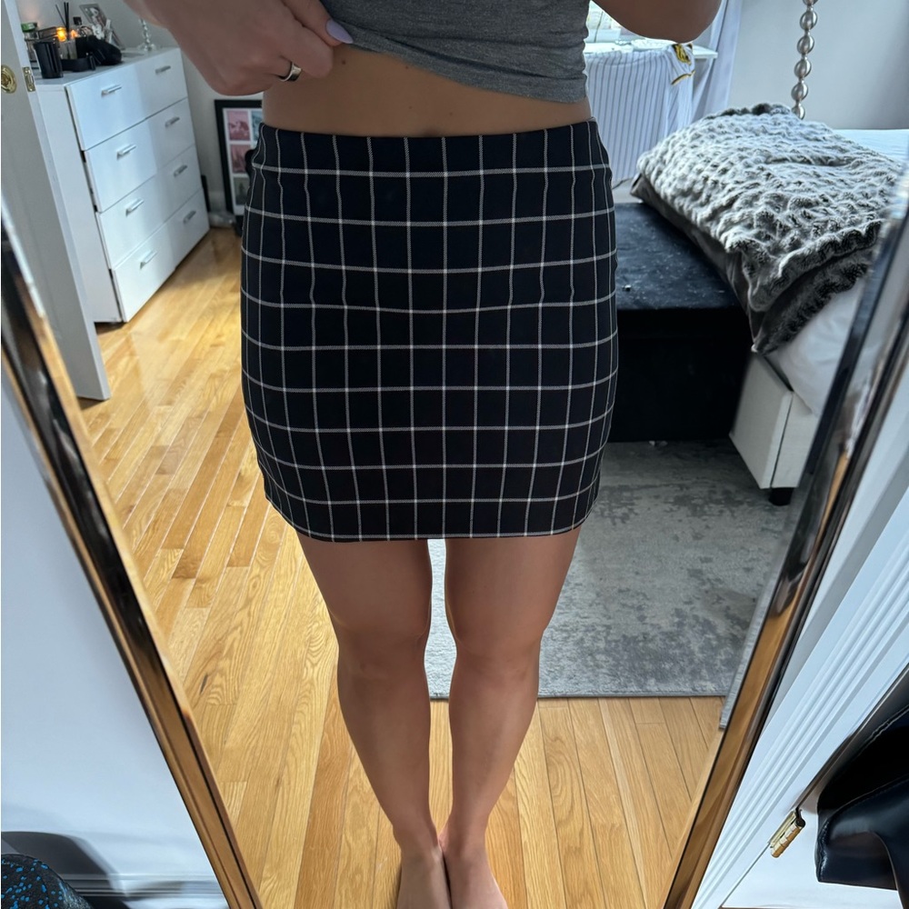 Urban Outfitters Plaid Black and White Skirt Size S